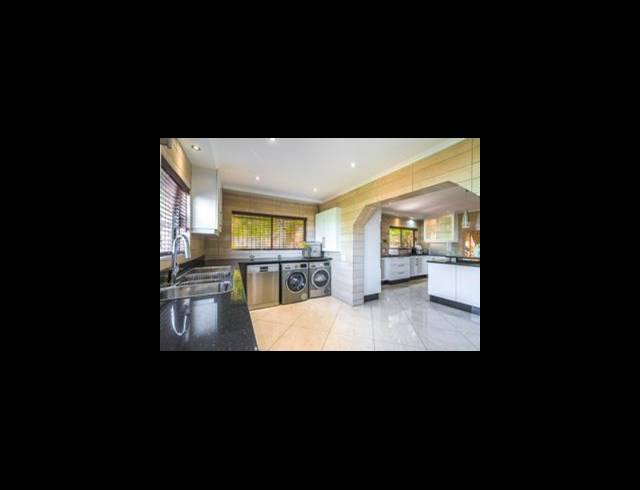 4 BEDROOM HOUSE FOR SALE IN GLENVISTA